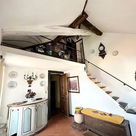 Napoleone Vintage House インペリア