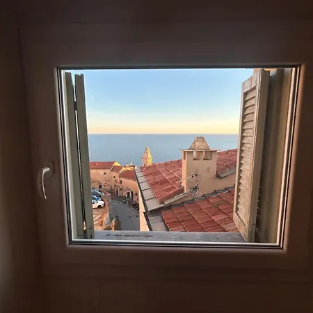 Napoleone Vintage House